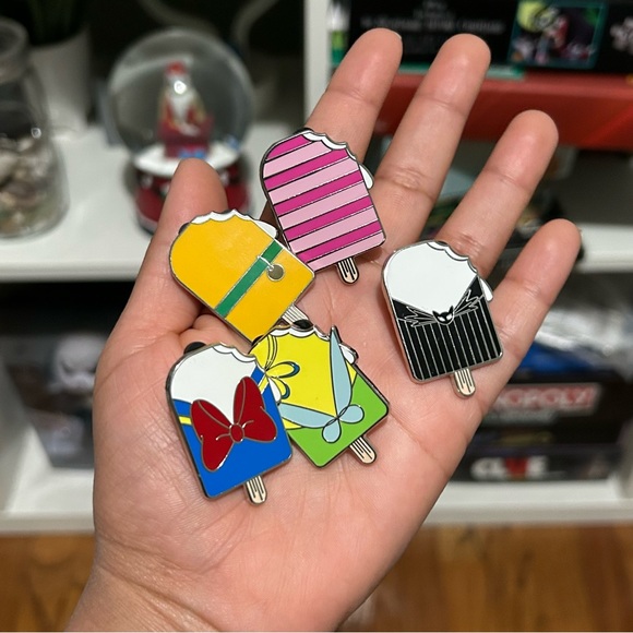 Disney Ice-cream Popsicle Pins Mystery Series/ Lot of 5 - Picture 1 of 3